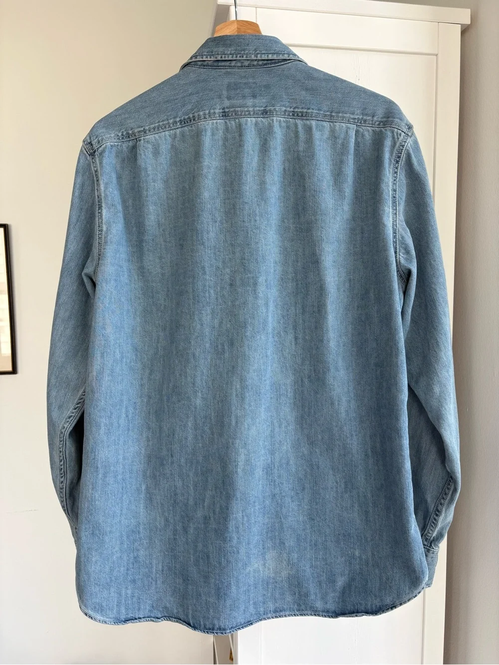 Crew Men’s Medium Chambray Denim Button Front Shirt Casual Classic Western - Picture 11 of 12
